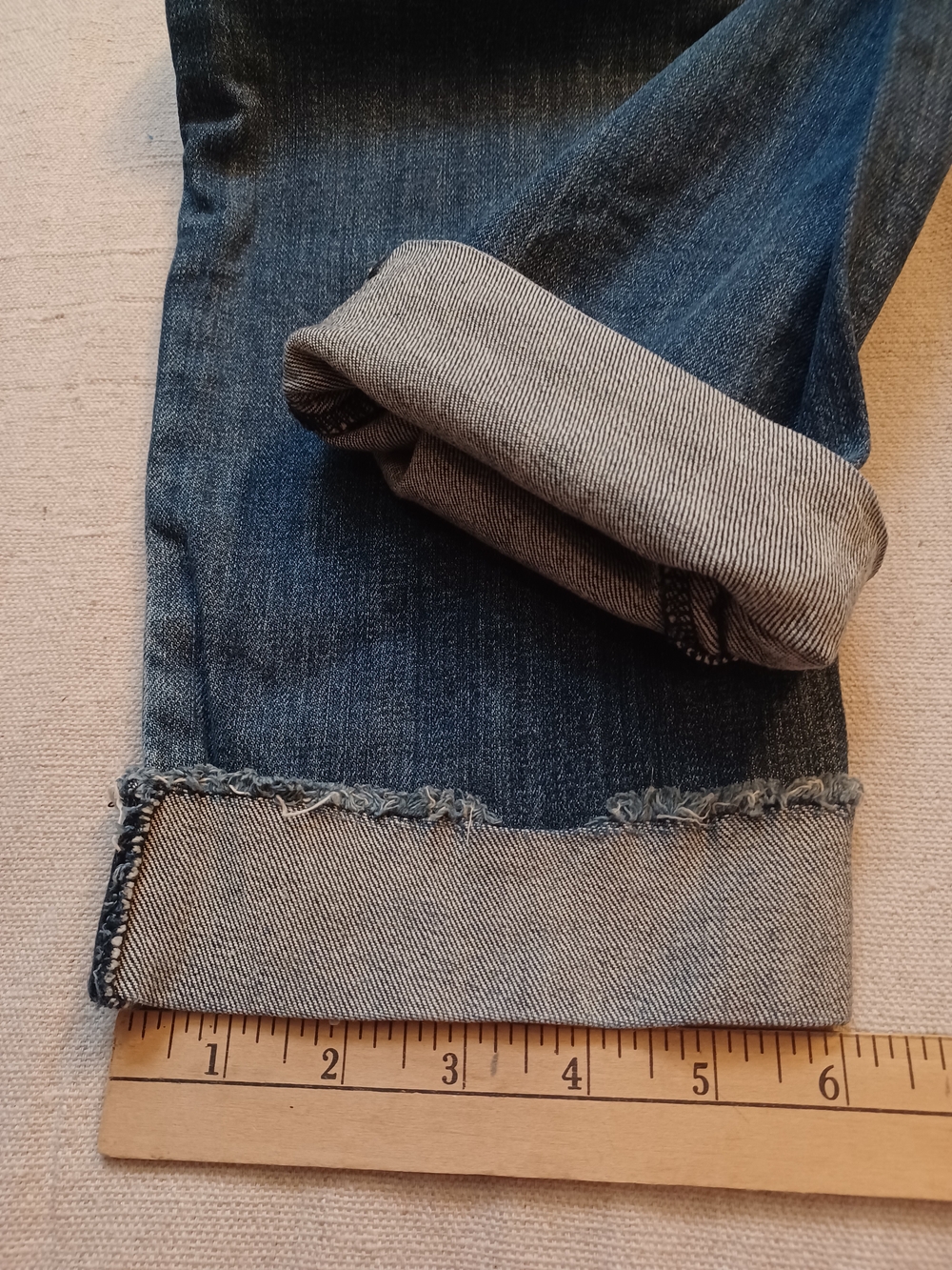 Kut from the Kloth Amy Distressed Ankle Straight Leg Jeans Women's Size 10 - Picture 10 of 10